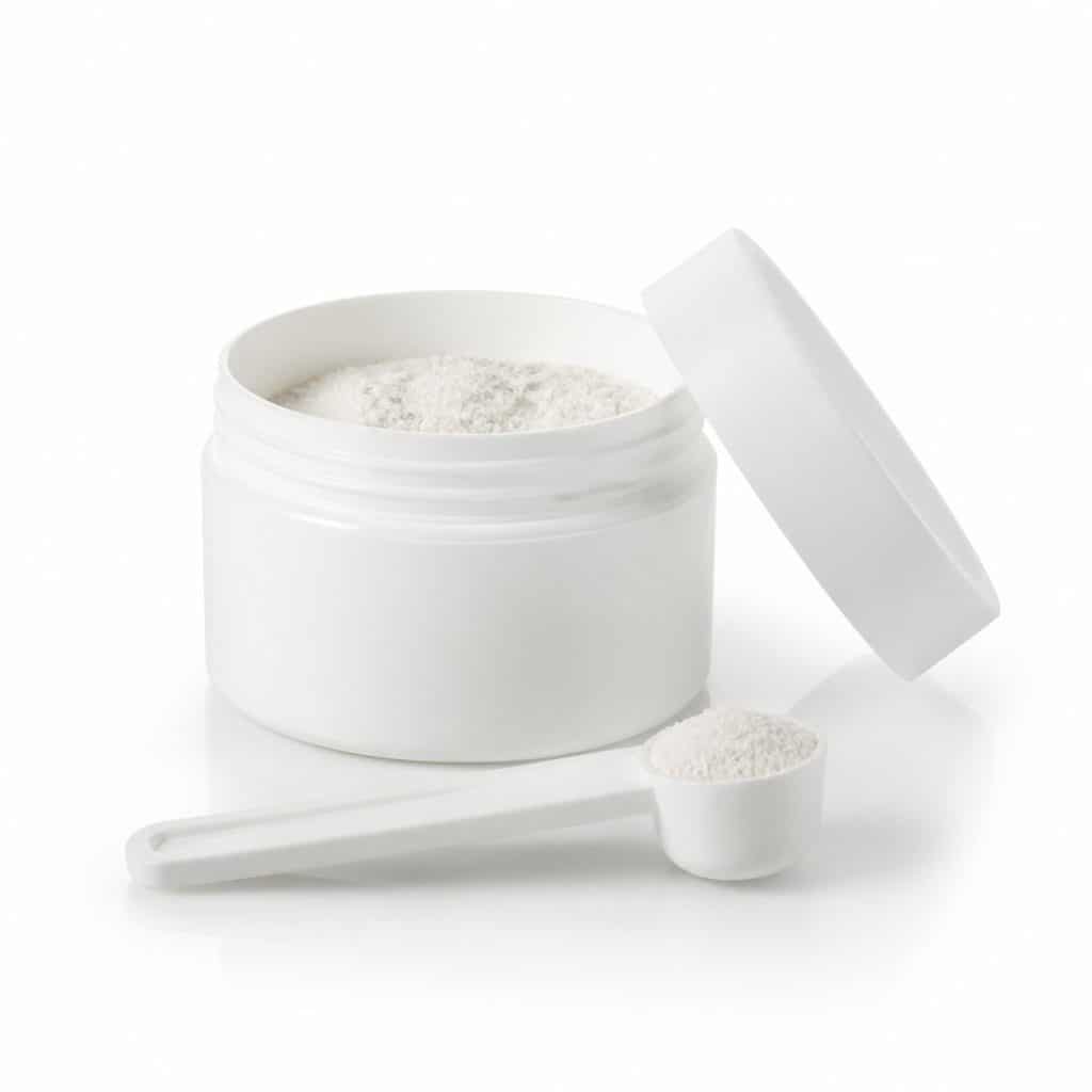 Pot de poudre vermifuge pour chaton photographié en studio